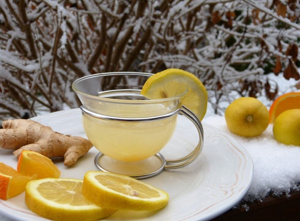 tēja ar citronu, pamatojoties uz ingveru potenci